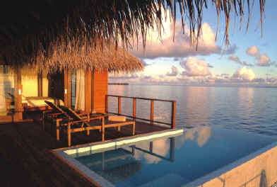 Coco Bodu Hithi - Romantic sunset