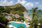 The BodyHoliday, St. Lucia - Vue sur la crique de l'htel et sa plage de sable fin