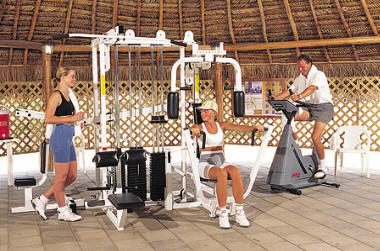 Bucuti Outdoor Fitness Center