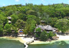 Cerf Island Resort - Island view from the sea