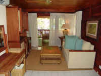 Tortoise Suite villa study room