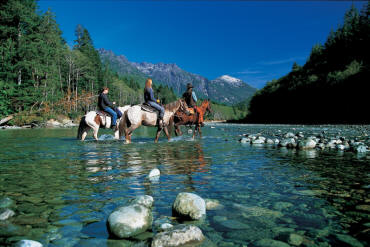 Clayoquot Wilderness Resort - The Bedwell River Outpost (Canada)