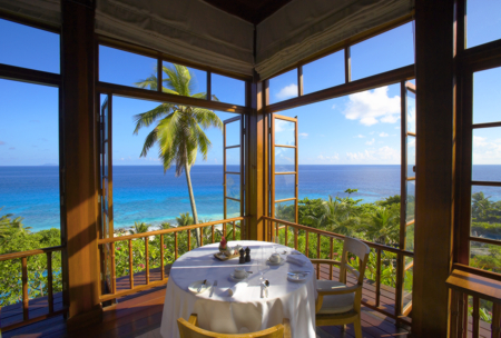 Villa dining room