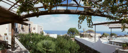 Vue panoramique des terrasses de l'Hotel Signum