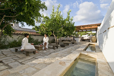 Signum Spa Salus per Aquam courtyard