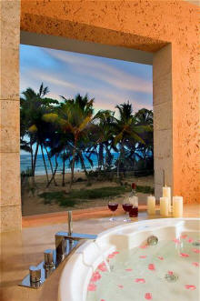 Honeymoon Sutes - Jacuzzi on balcony