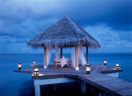 Taj Exotica Resort & Spa, Maldives - Un dîner romantique sur la jetée