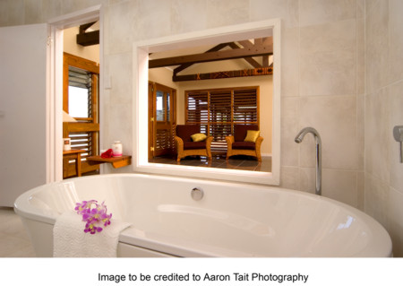 Bathroom of the Honeymoon suite