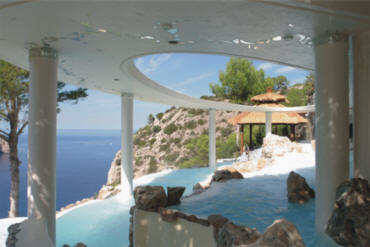 'Cascadas Suspendidas" at Hotel Hacienda Na Xamena (Ibiza)