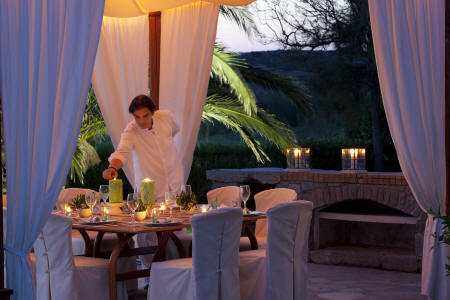 Yria Hotel Resort - Candlelit dinner