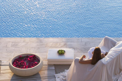 Yria Hotel Resort - Relaxing moment by the pool