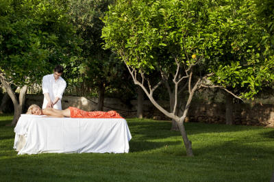 Yria Hotel Resort - Outdoor massage